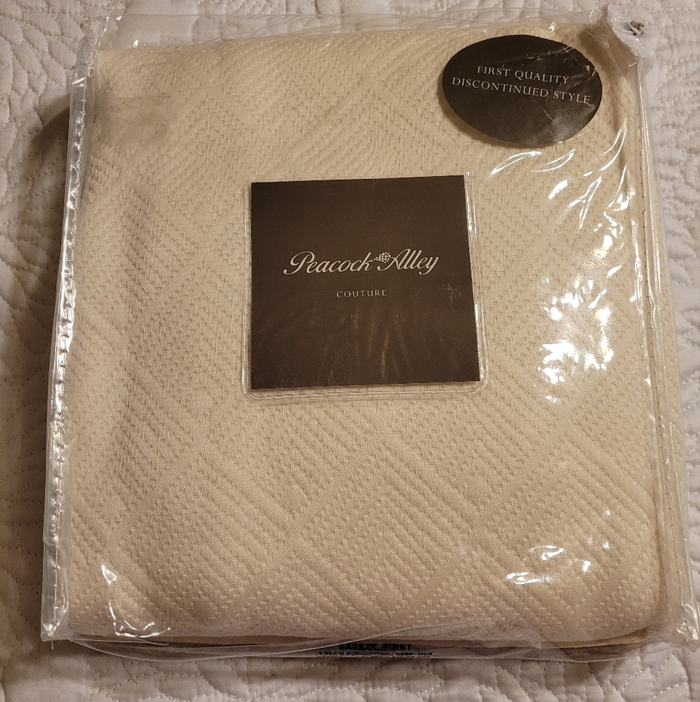 ❤️‍🔥 NWT Peacock Alley Gatsby Ivory King Sham